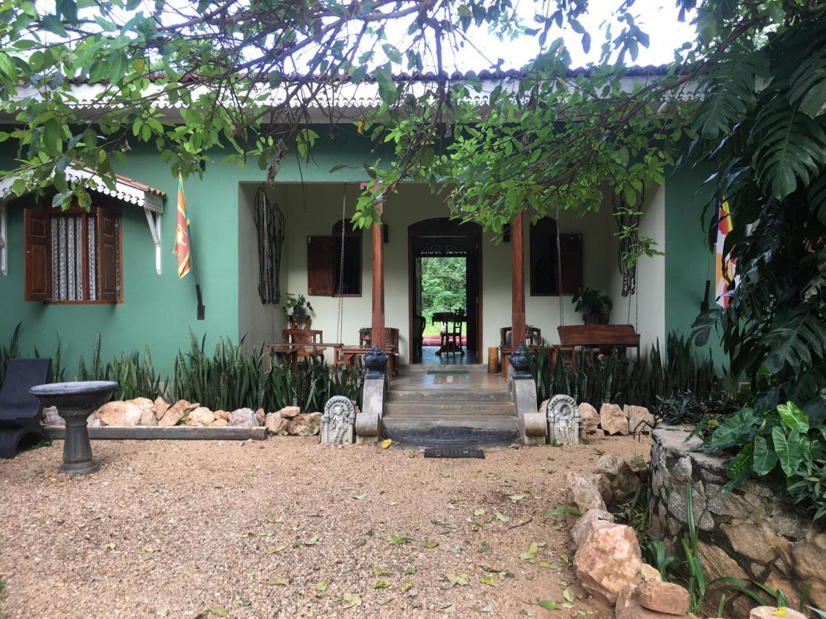 Owls Nest Hotel Udawalawe Eksteriør billede